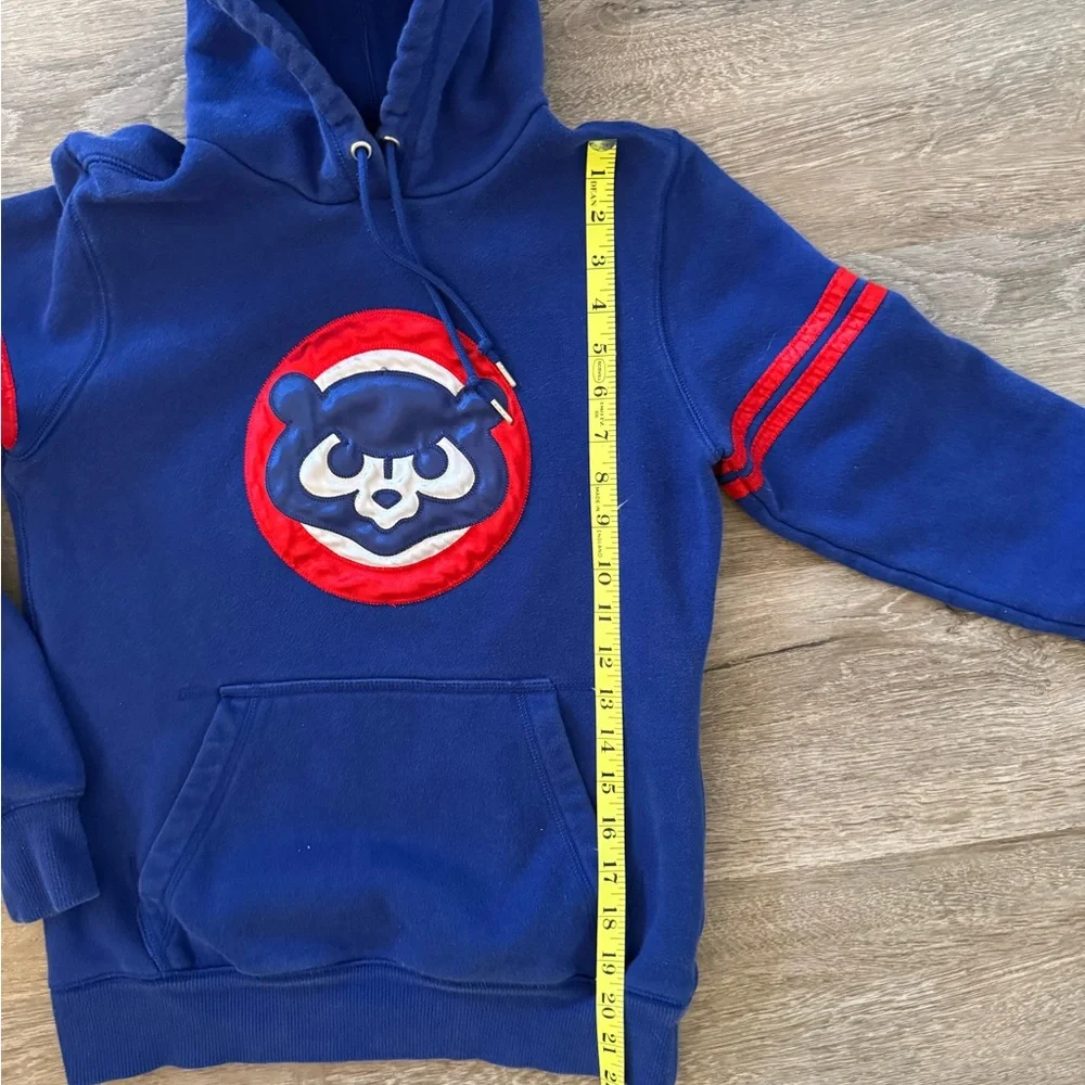 Nike Adult SM Cubs hoodie. Cooperstown collection. Great condition.